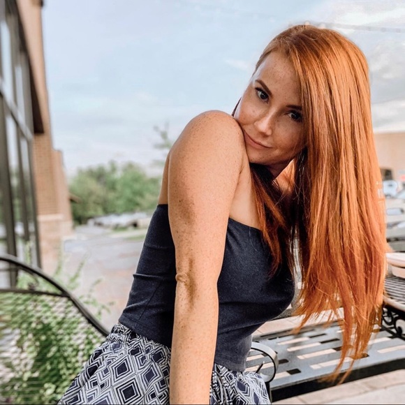 Meet your Posher, Chelsea 💗 - Picture 1 of 1